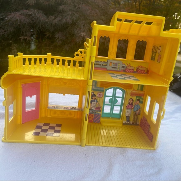 Fisher Price Mattel Sweet Streets Candy Company 2003 - Picture 4 of 4